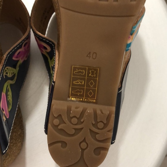 L’Atiste Swan Sandal in Navy Multi NWOB Size 40 EU US 9 - Picture 13 of 14